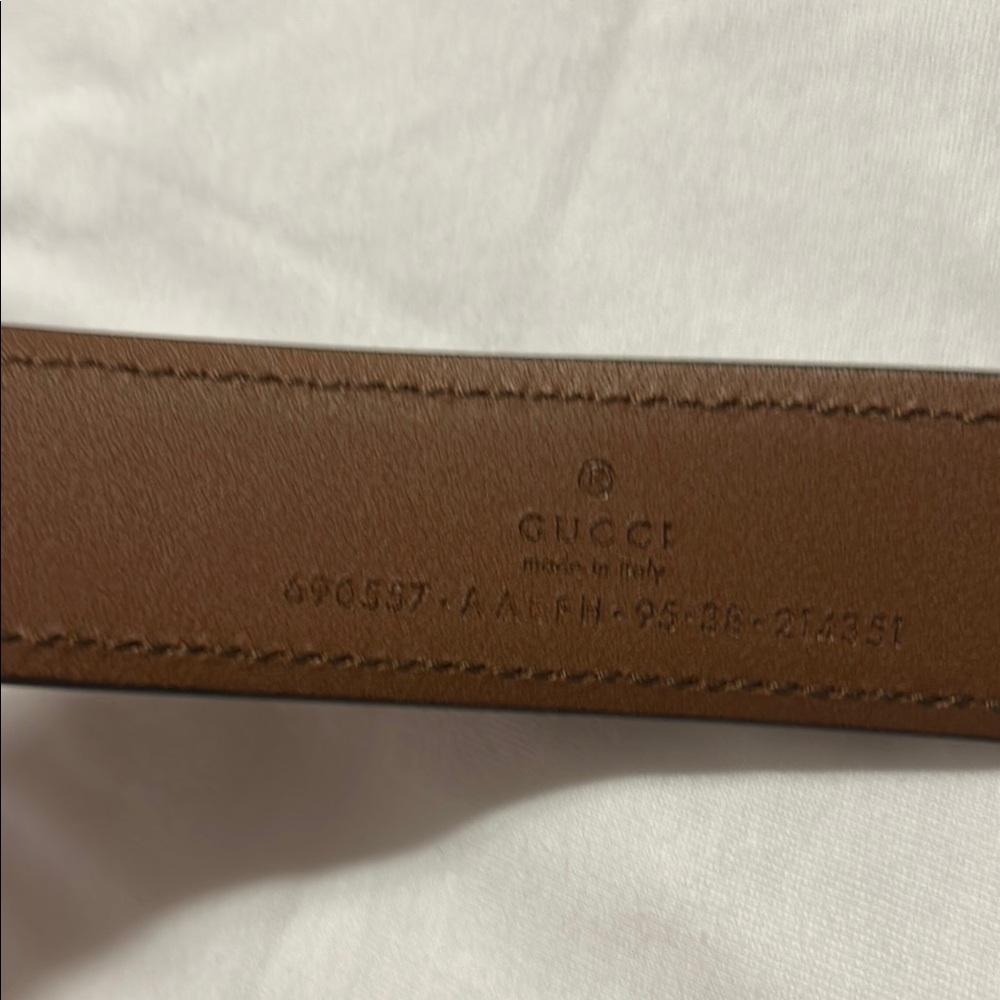 Gucci Brown Leather Belt with Gold Buckle - Picture 3 of 7